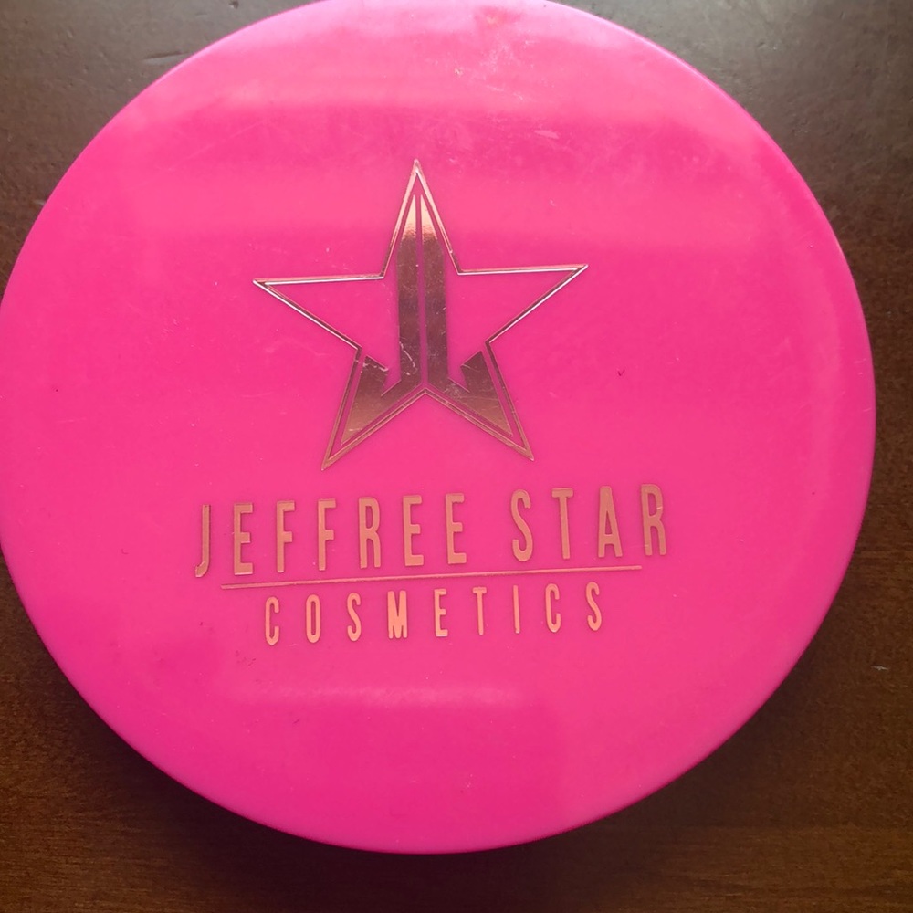 Jeffree Star Cosmetics “ice cold” highlighter